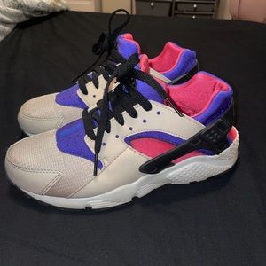 Nike Huarache blue, pink, nude